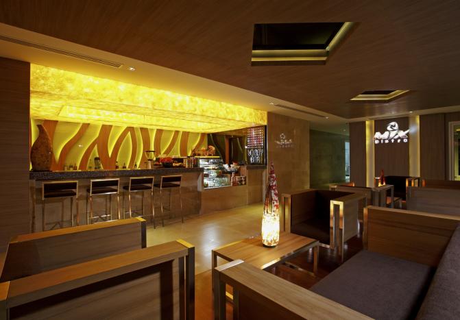 Lobby Bar at Centara Pattaya Hotel