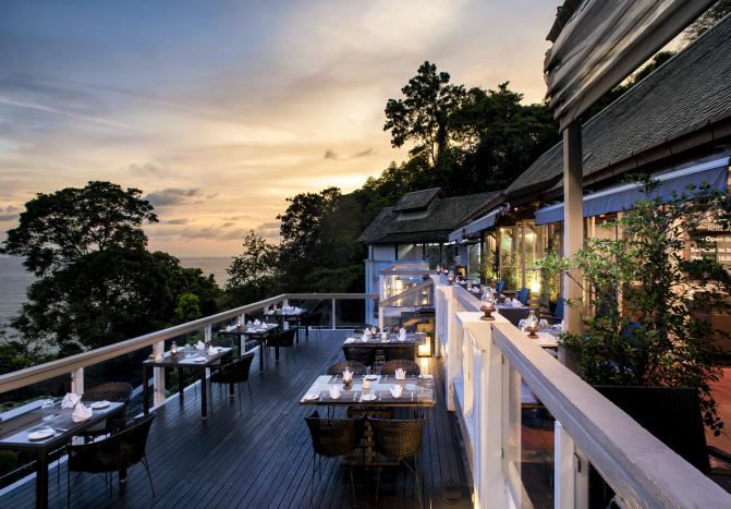 The Cliff Bar at Centara Villa Phuket
