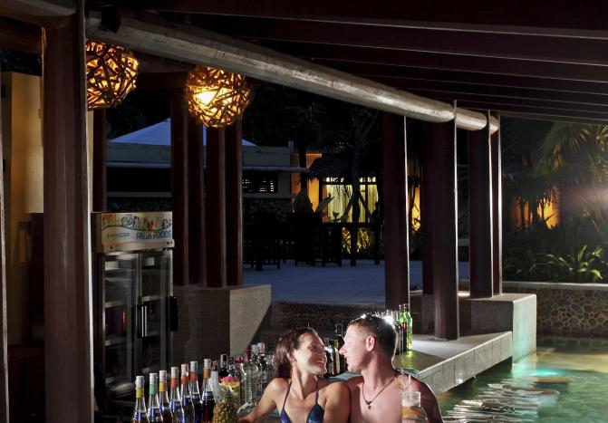 Splash Pool Bar at Centara Koh Chang Tropicana Resort