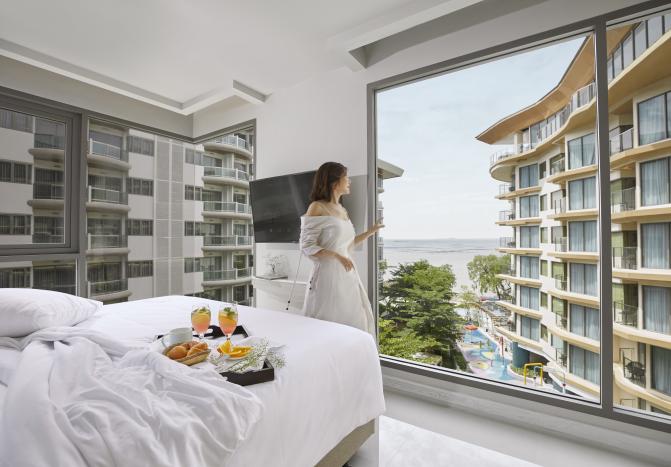 Room Dining at Centara Sonrisa Residences & Suites Sriracha