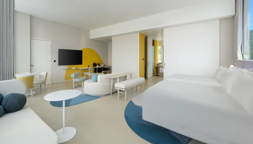 CKR deluxe suite ocean view 1