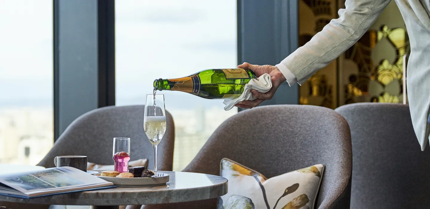 Club Lounge Morning Sparkling Wine