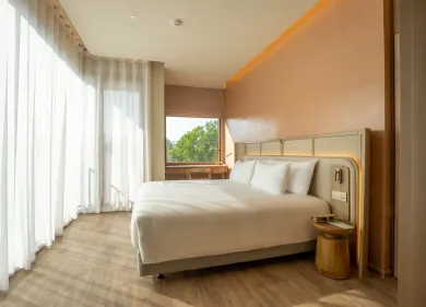 Premium Deluxe Suite Bedroom at Centara Ubon