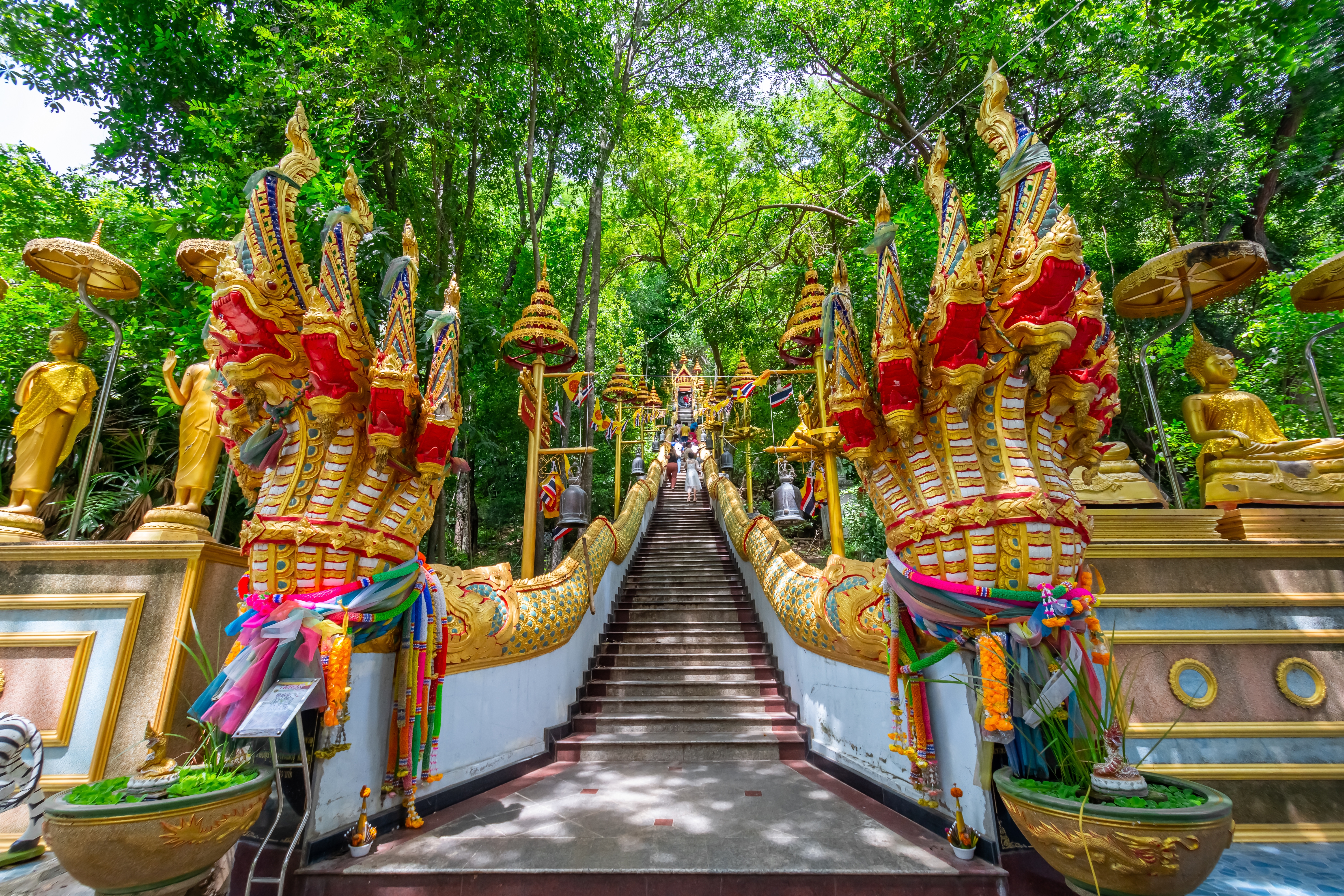 Wat Cha-am Khiri