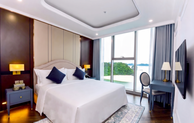 Centara Hotel and Residences Van Don