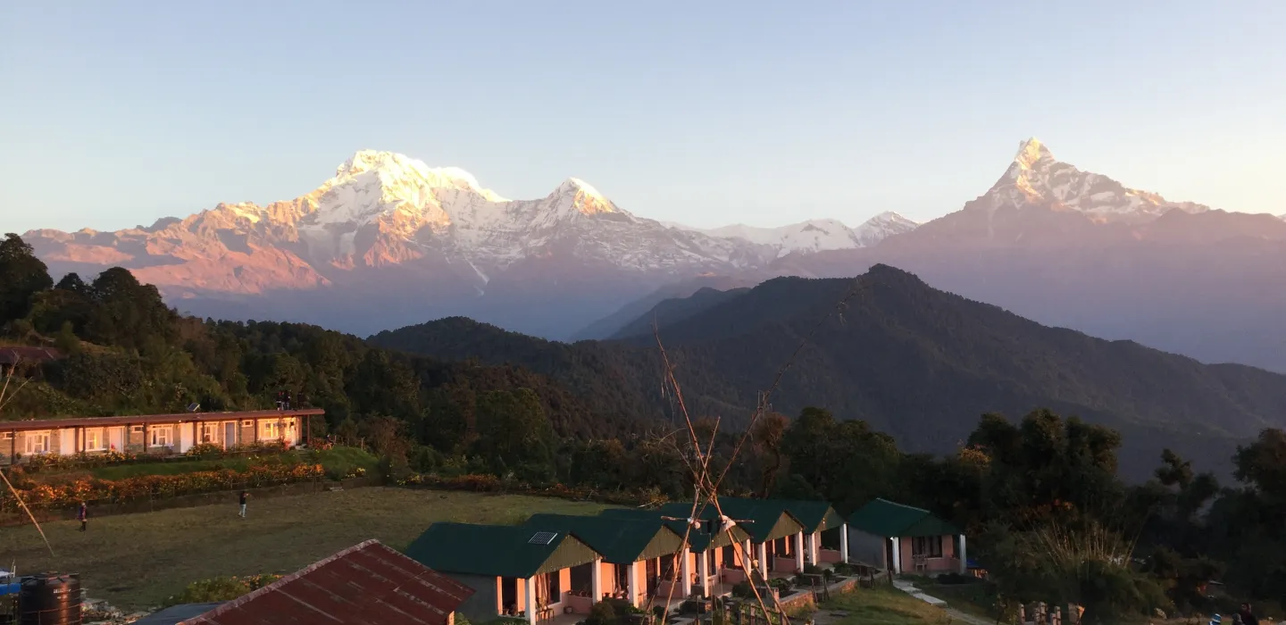●	Australian Base Camp Hike